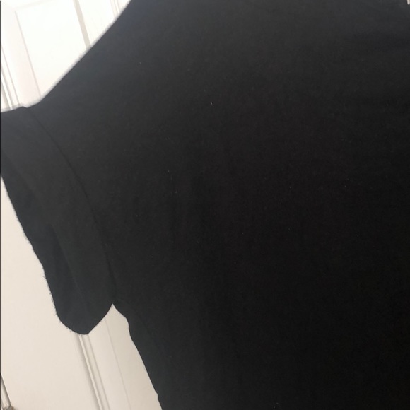 black old navy tee - Picture 3 of 3